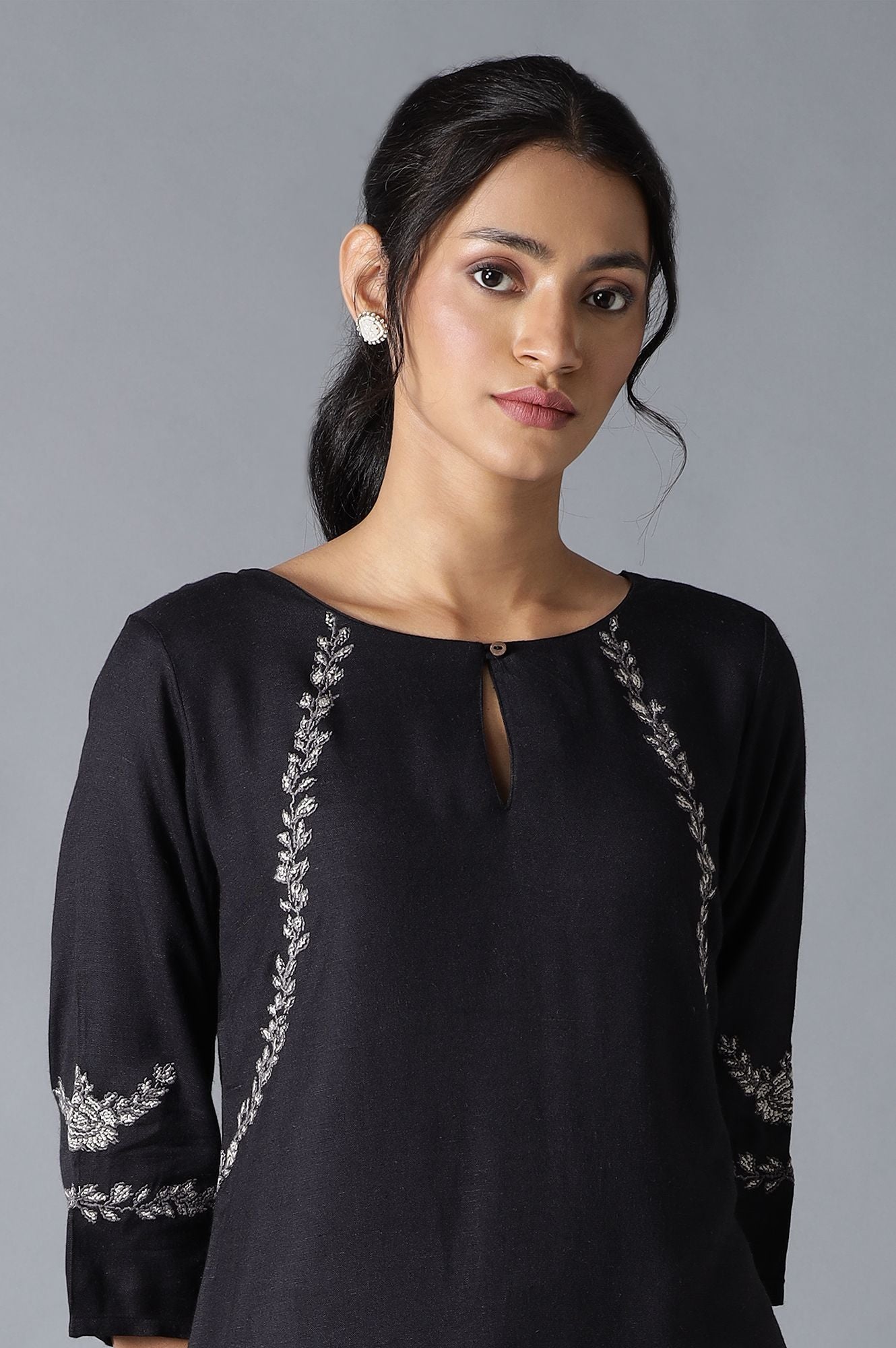 Black Embroidered kurta