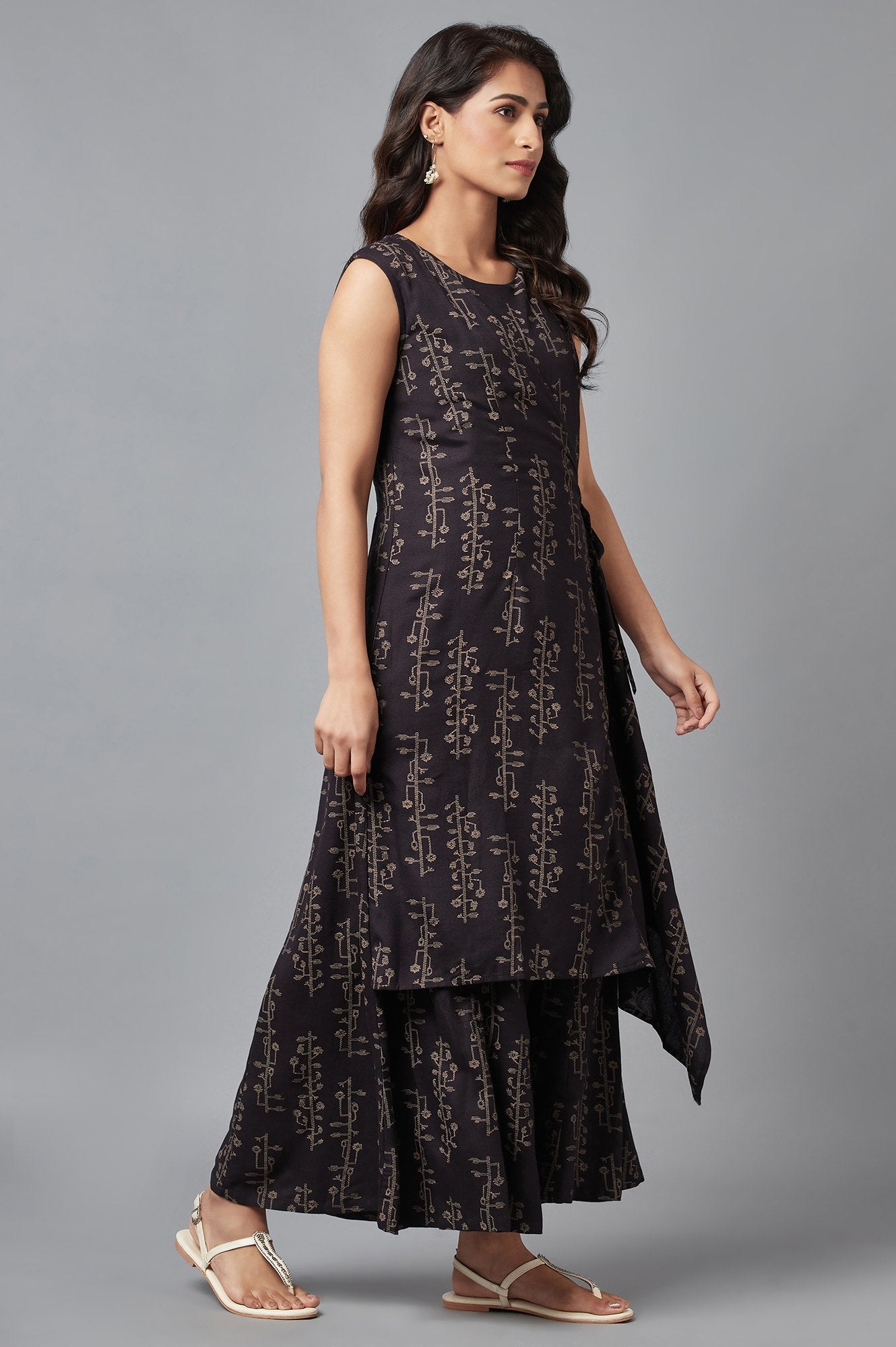 Black Floral Print Angrakha Jumpsuit in Round Neck