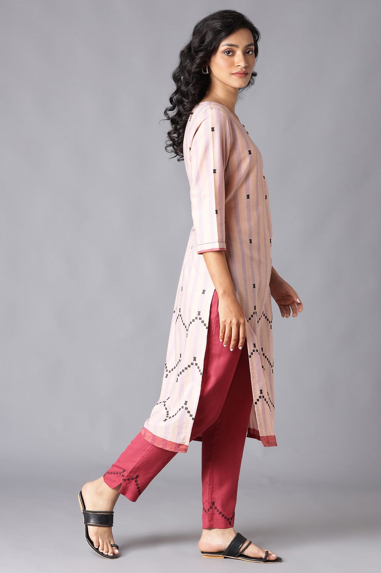 Peach Striped Cotton Dobby kurta In Round Neck