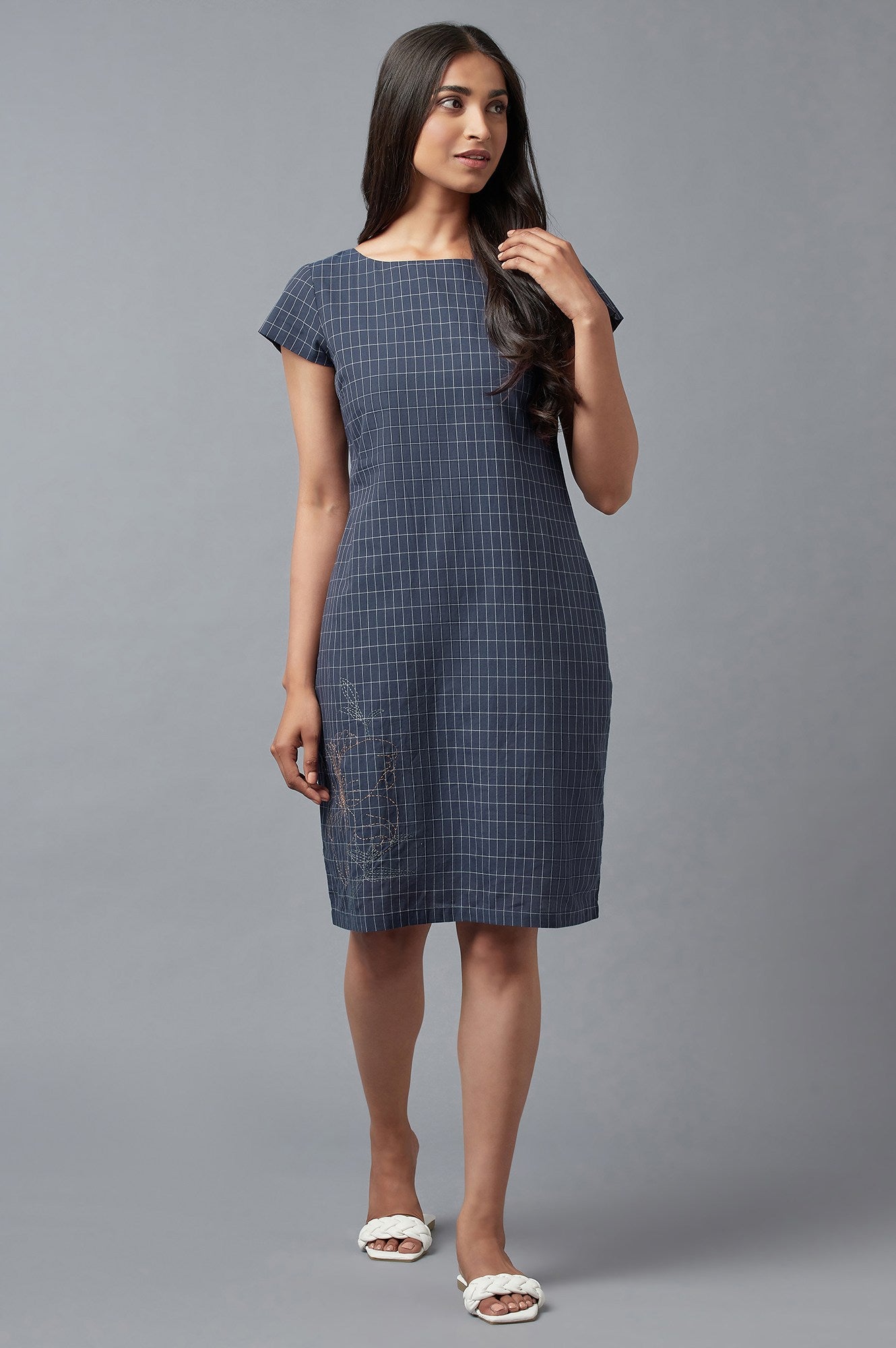 Blue Checks Cotton Dress In Round Neck With Thread Embroidery