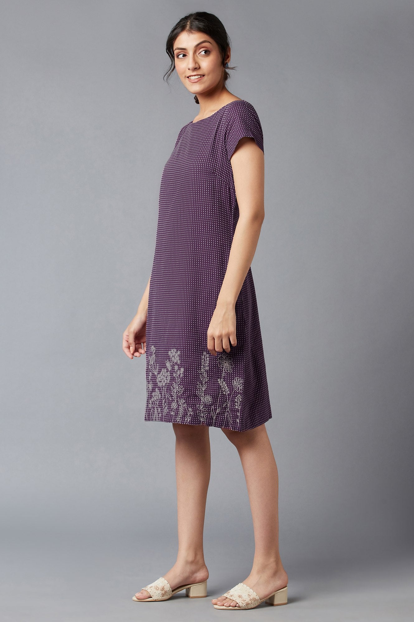 Purple Dobby Cotton Dress In Round Neck