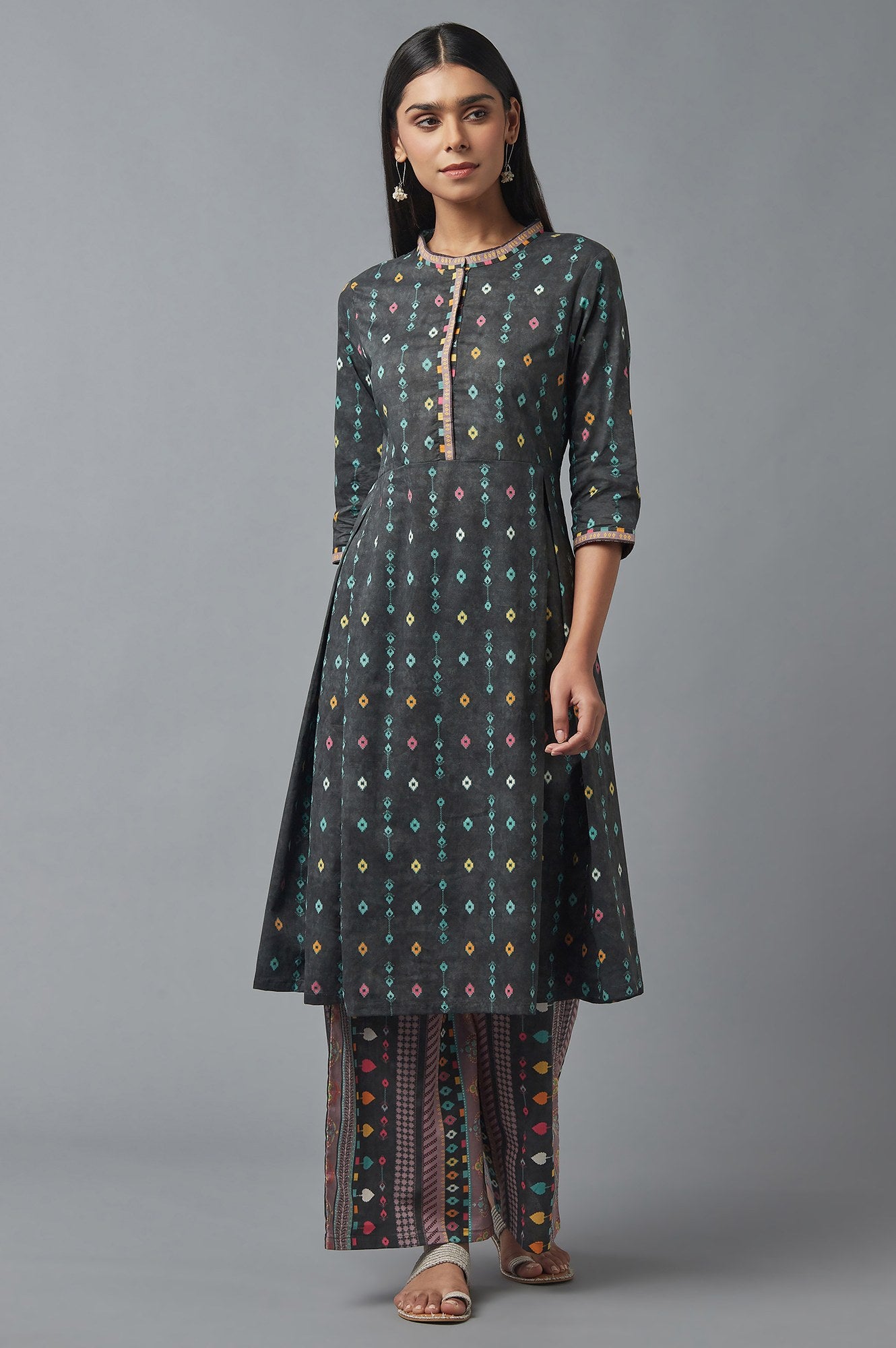 Grey Printed kurta with Parallel Pants