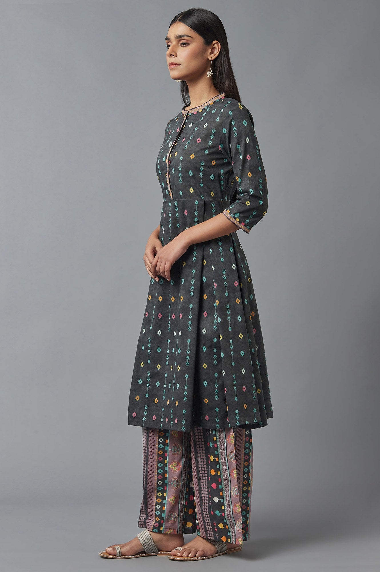 Grey Printed kurta with Parallel Pants