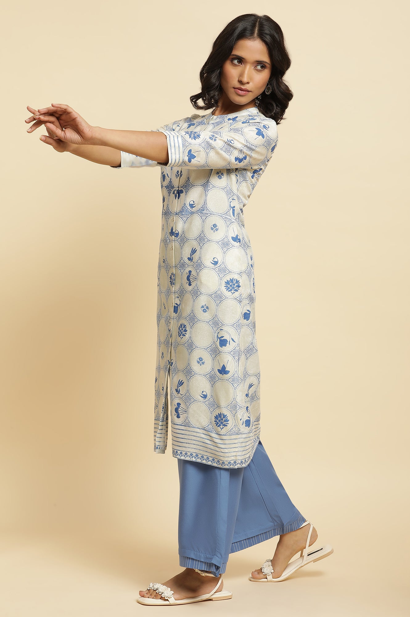 Blue Printed Kurta &amp; Parallel Pants Set