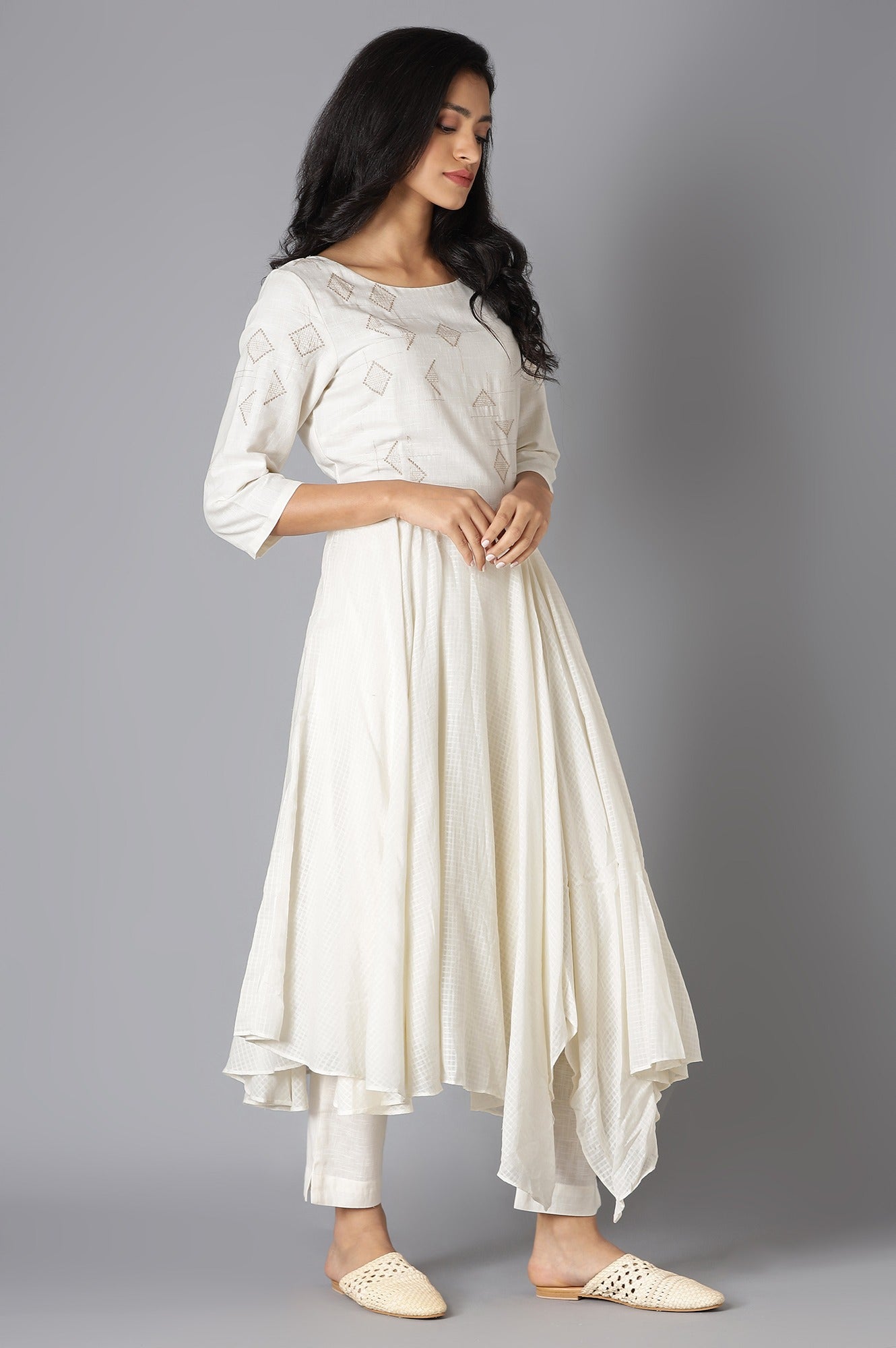 Ecru Embroidered Asymmetrical kurta In Boat Neck With Slim Pants