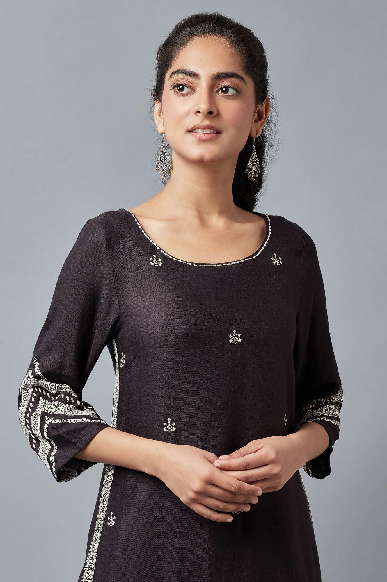 Black Embroidered kurta with Parallel Pants - wforwoman