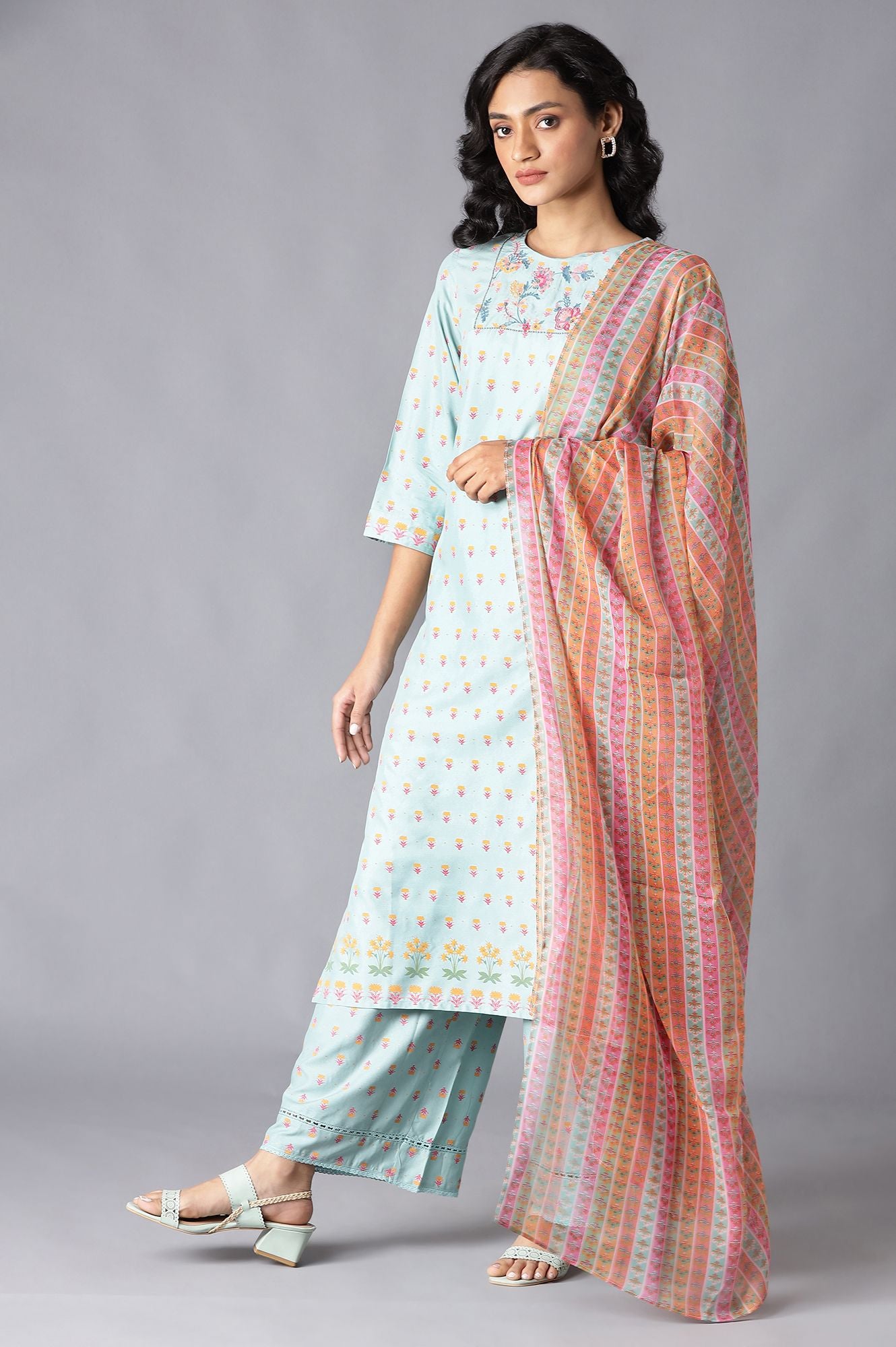 Aqua Blue Embroidered kurta In Round Neck With Parallel Pants And Chiffon Dupatta