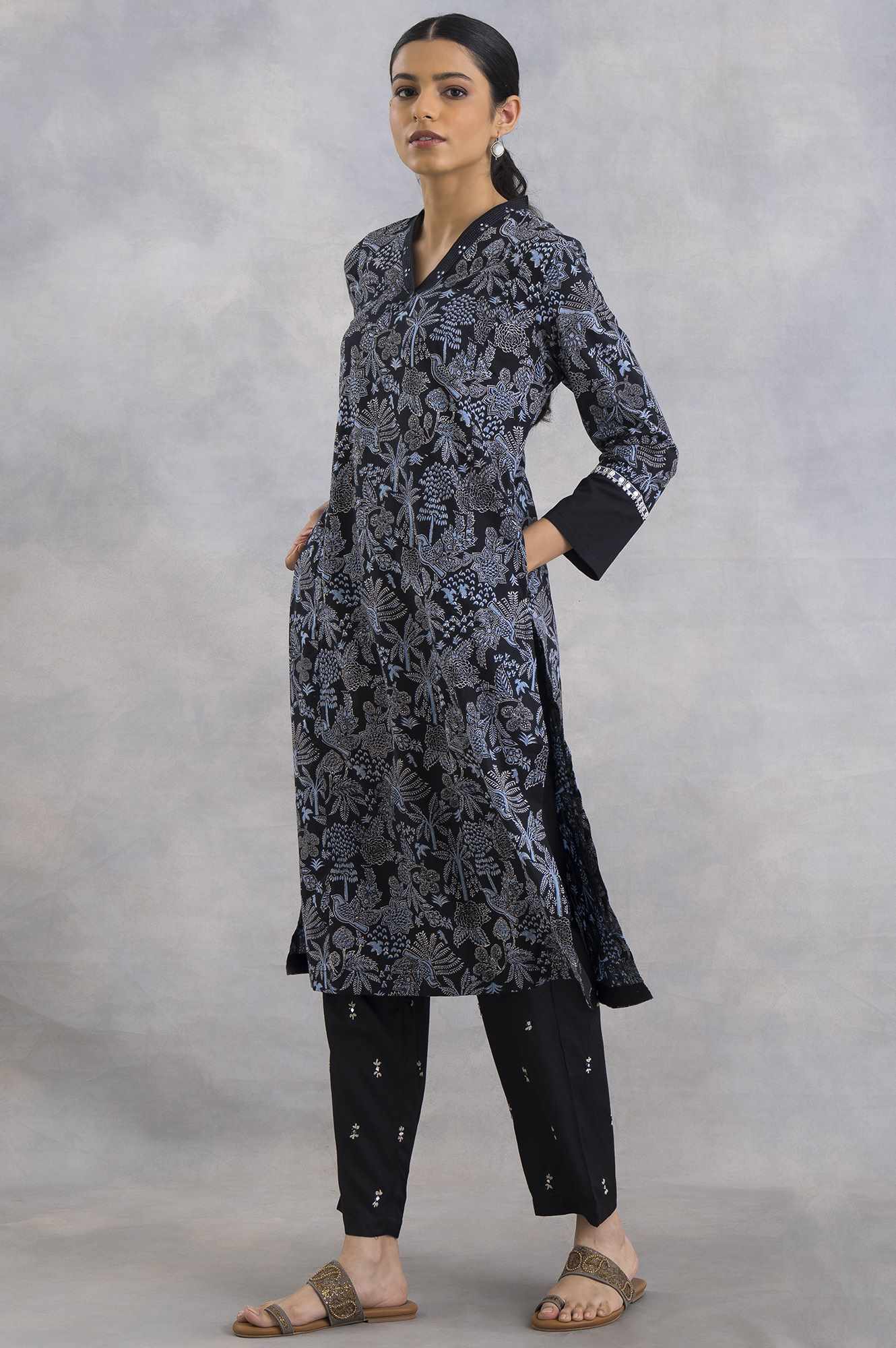 Black Hand Block Printed V-Neck kurta