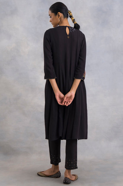 Black Flowy Crepe Embroidered kurta