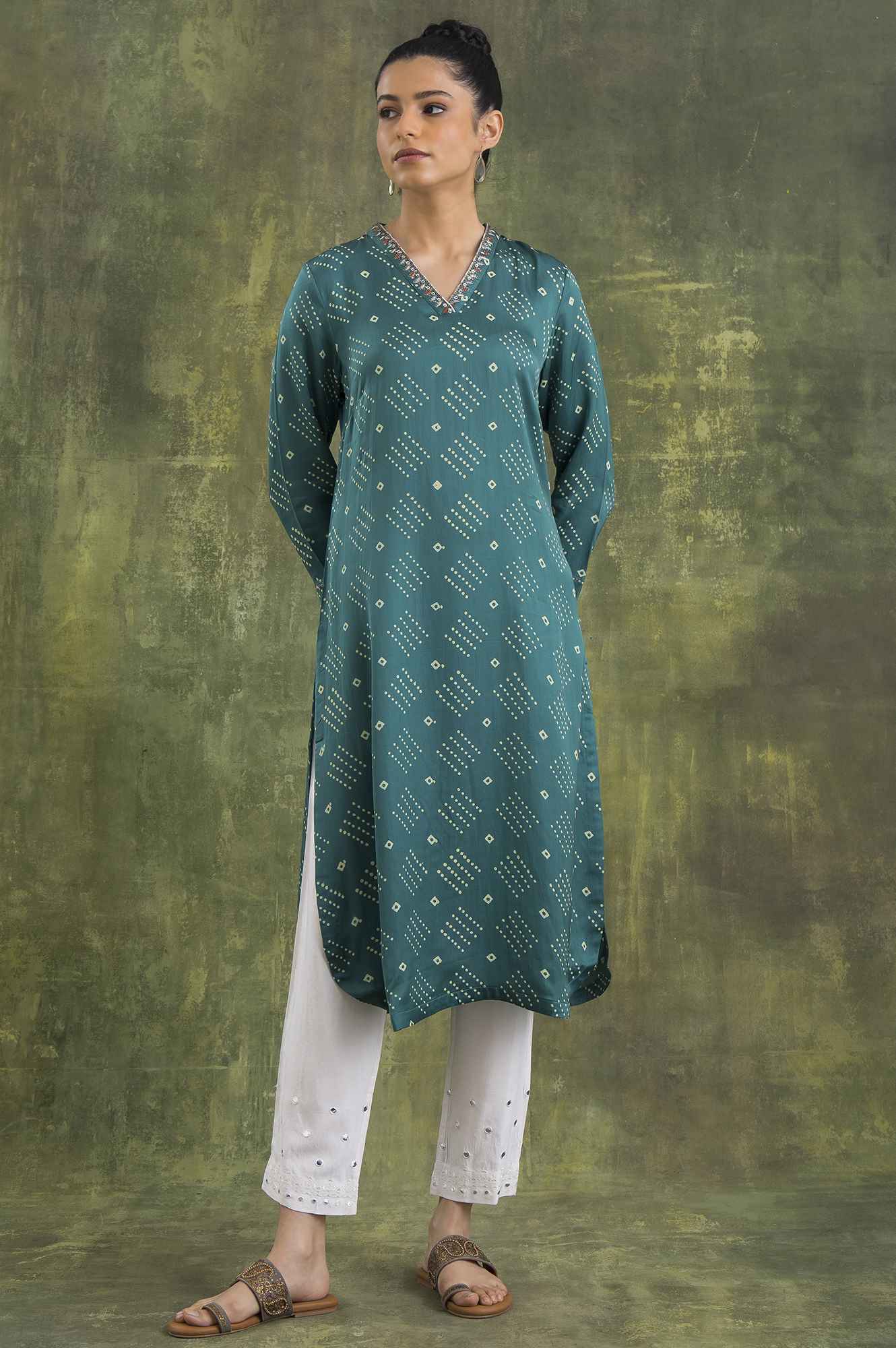 Green V-Neck Lustrous Satin kurta