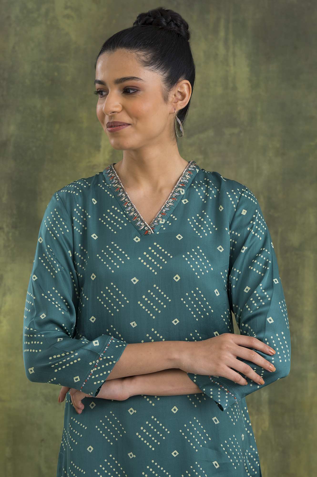 Green V-Neck Lustrous Satin kurta