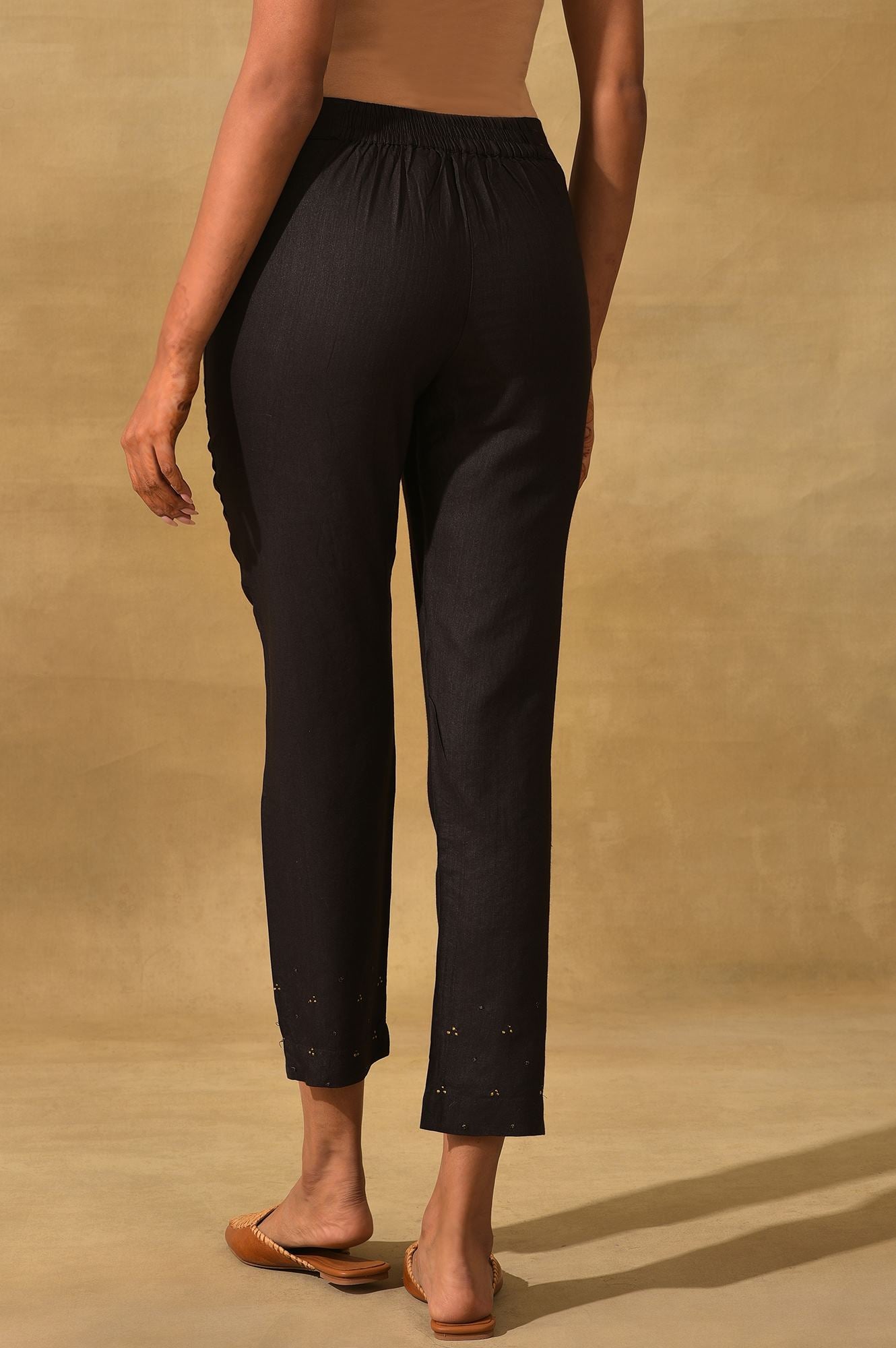 Black Solid Slim Pants