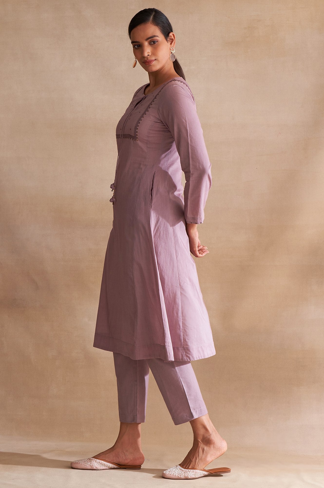 Folksong By W Lilac Embroidered kurta