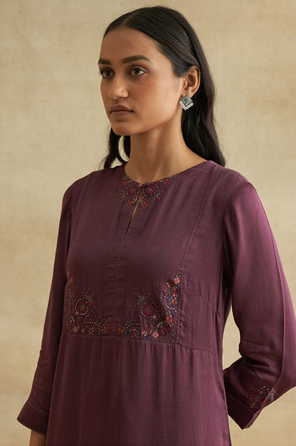 Purple Embroidered kurta In Lustrous Satin