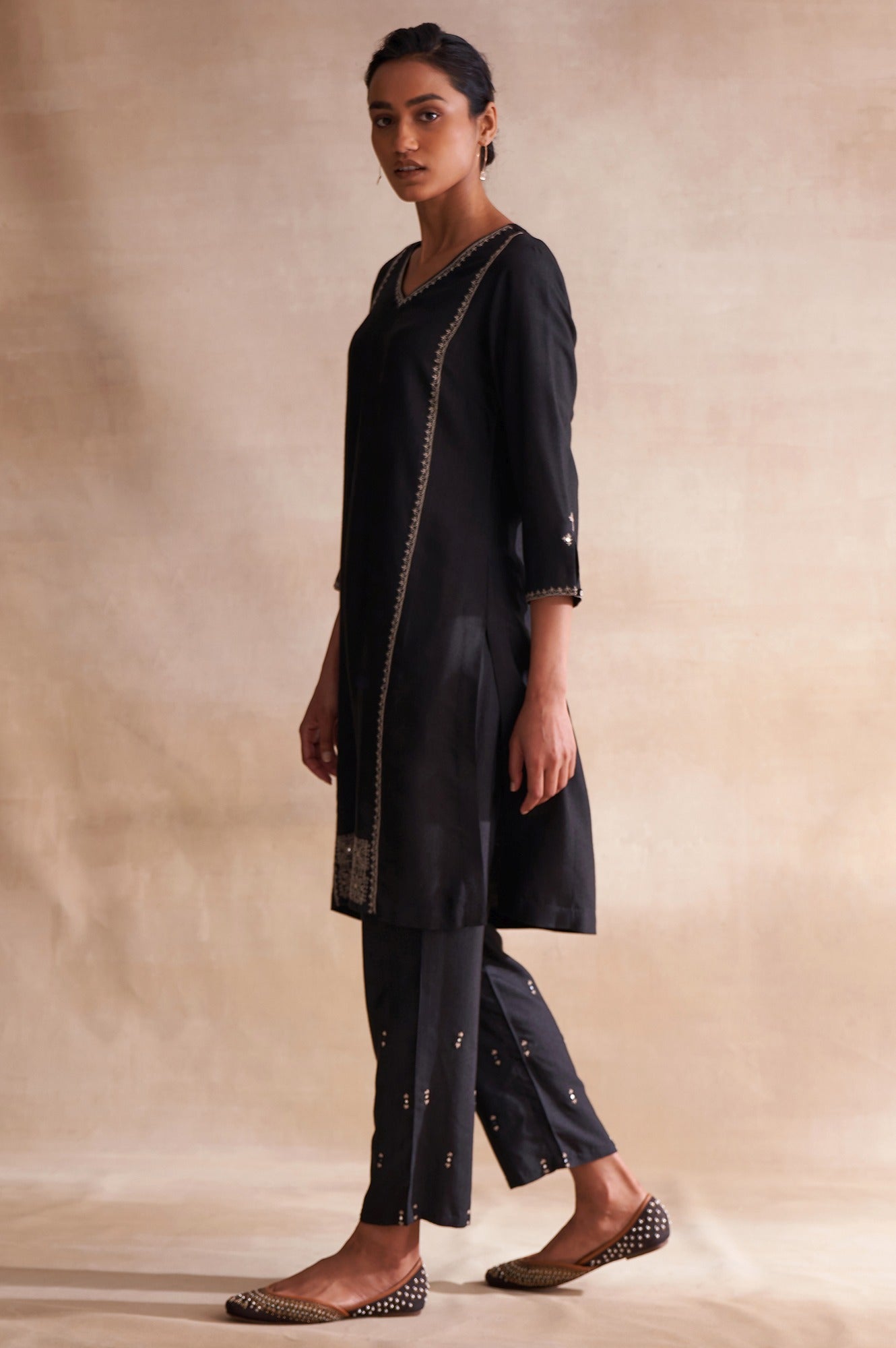 Folksong By W Black Modal Satin Embroidered kurta