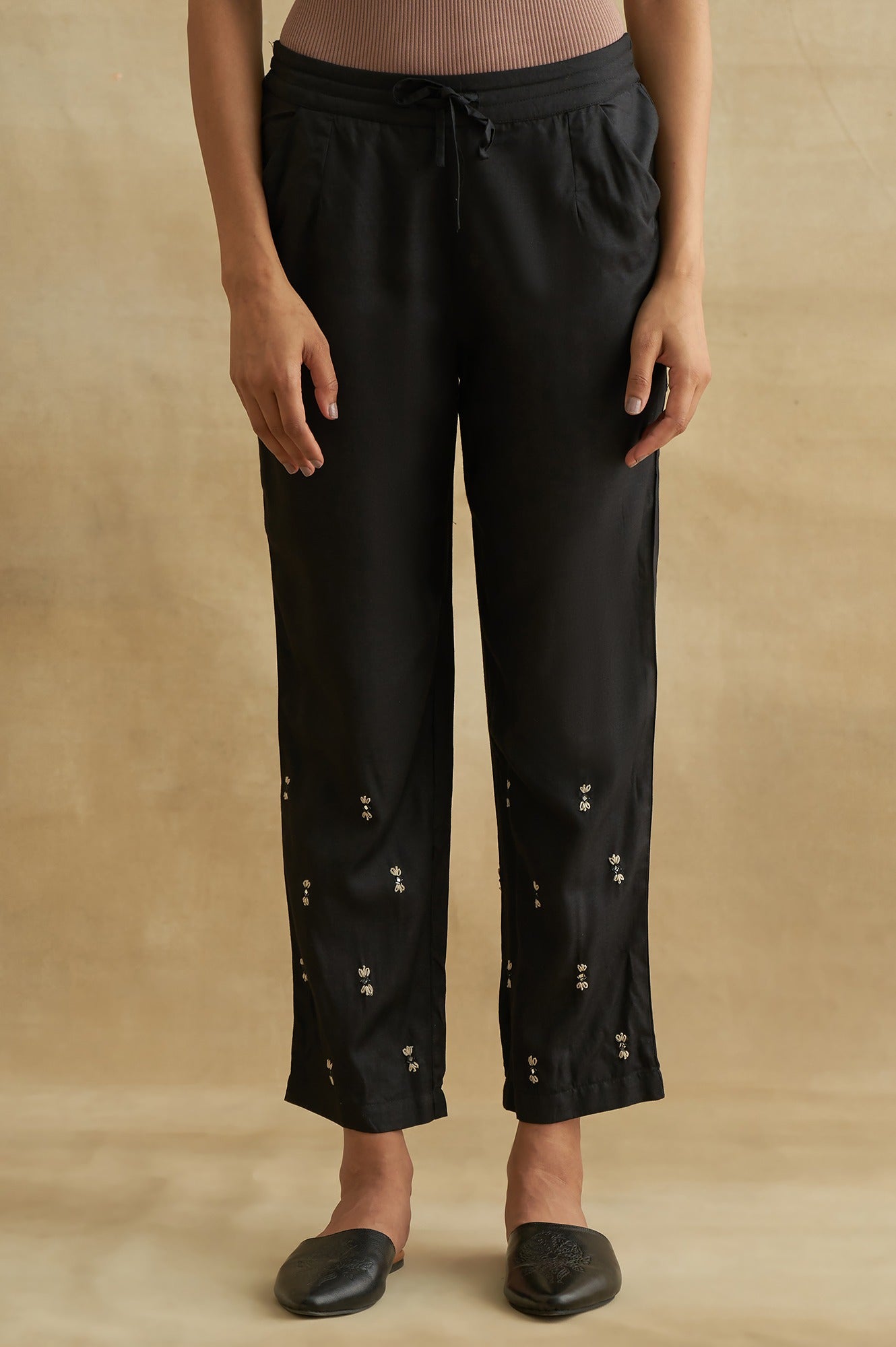 Black Solid Straight Pants