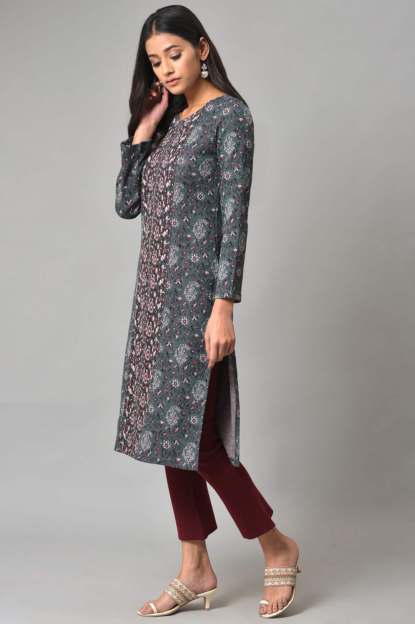 Blue Printed Winter kurta With Embroidery