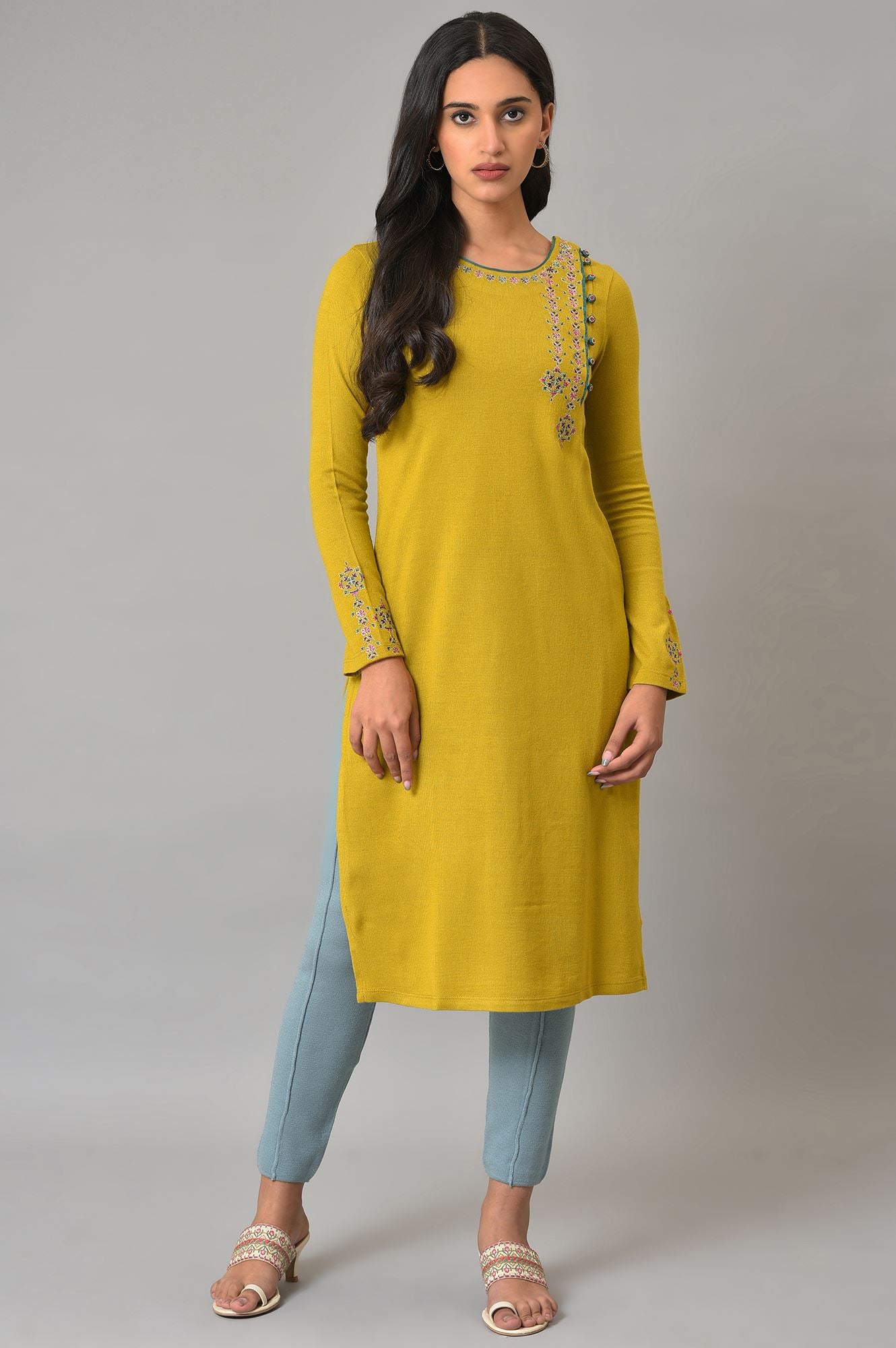 Green Embroidered Straight kurta