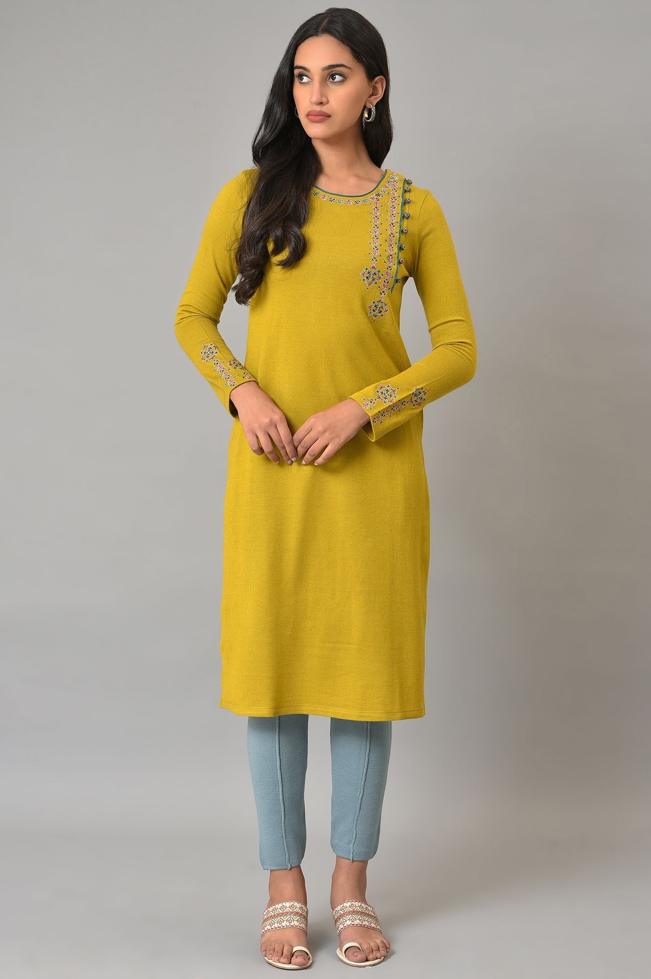 Green Embroidered Straight kurta