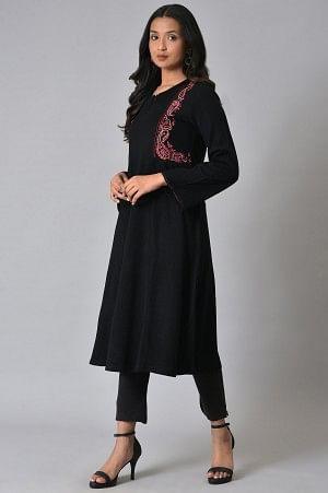 Black Embroidered Flared Winter kurta - wforwoman