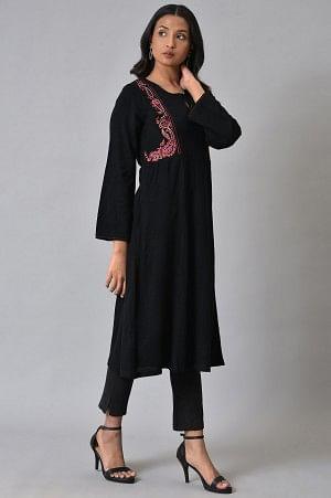 Black Embroidered Flared Winter kurta - wforwoman