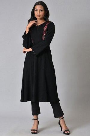 Black Embroidered Flared Winter kurta - wforwoman