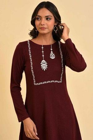 Plus Size Red Embroidered Winter kurta - wforwoman