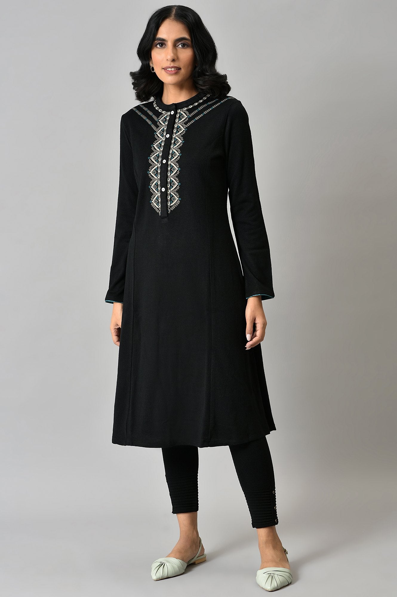 Black Acrylic Statement Winter kurta