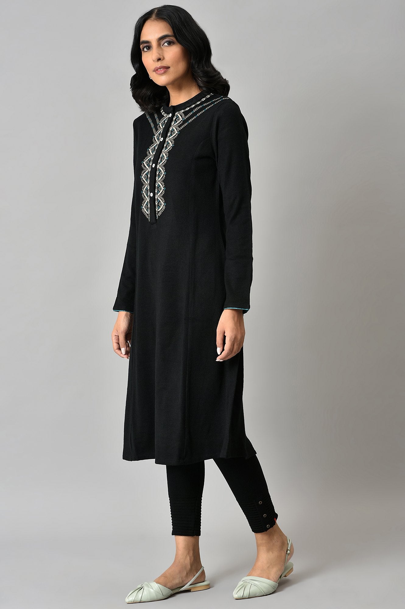 Black Acrylic Statement Winter kurta