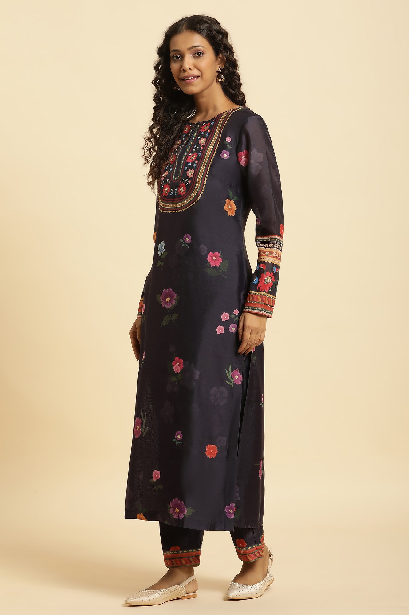 Navy Blue Chanderi Floral Printed Kurta, Pants And Organza Dupatta