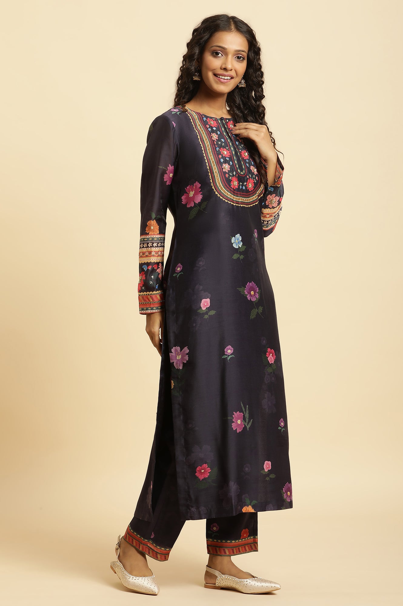 Navy Blue Chanderi Floral Printed Kurta, Pants And Organza Dupatta