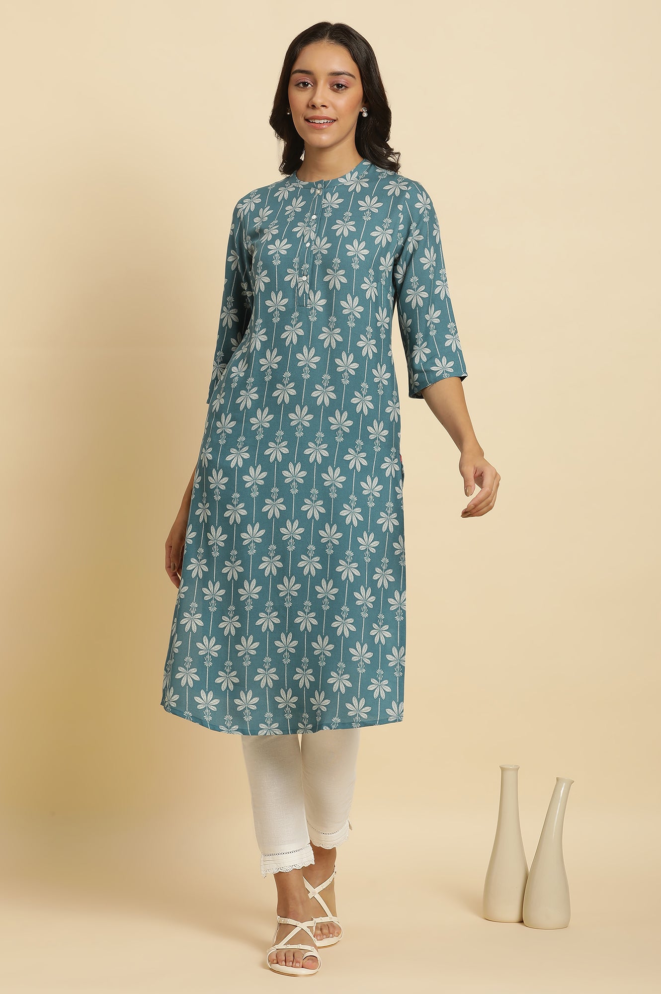 Blue Floral Printed Mandarin Collar Kurta