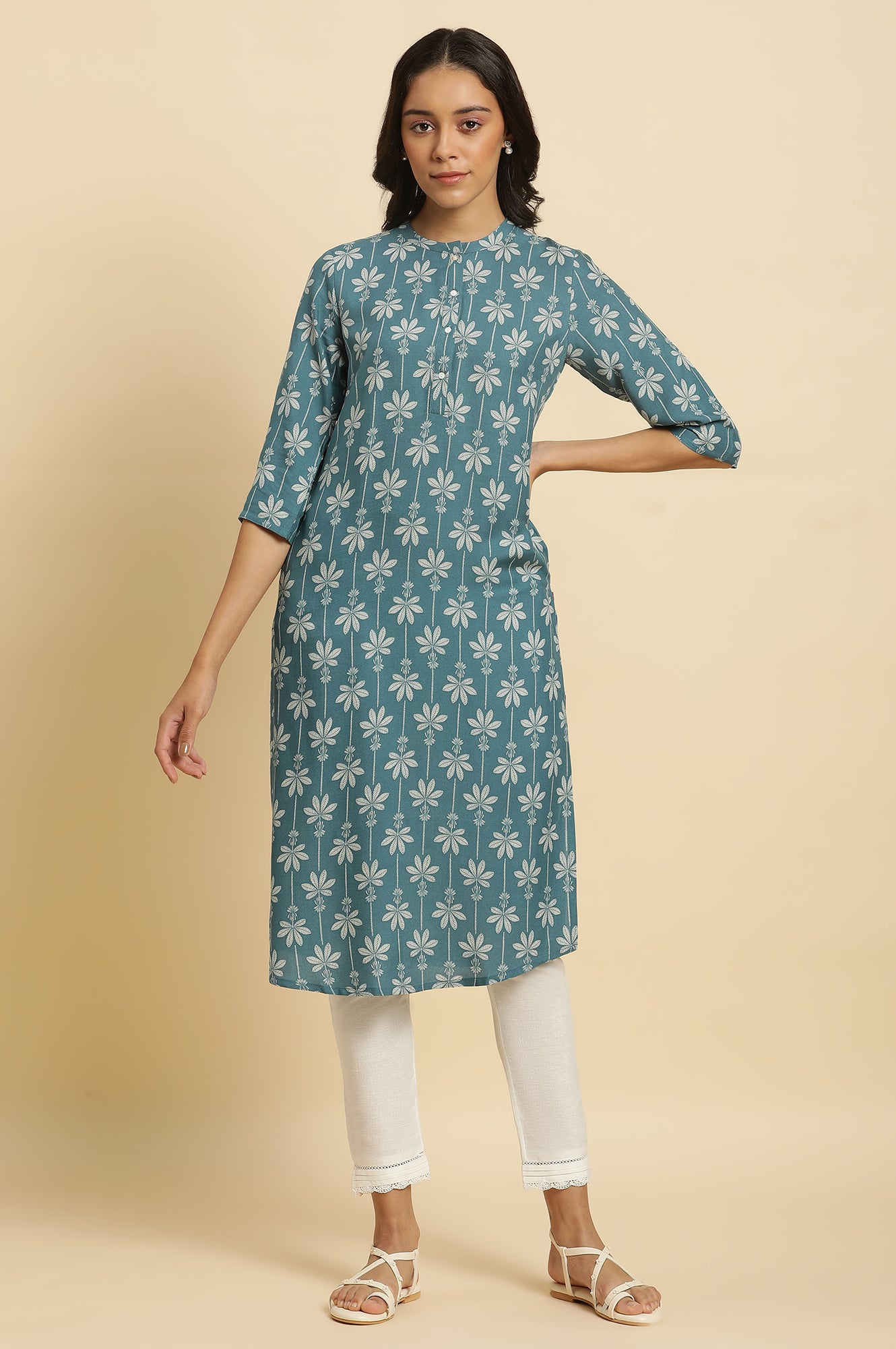 Blue Floral Printed Mandarin Collar Kurta