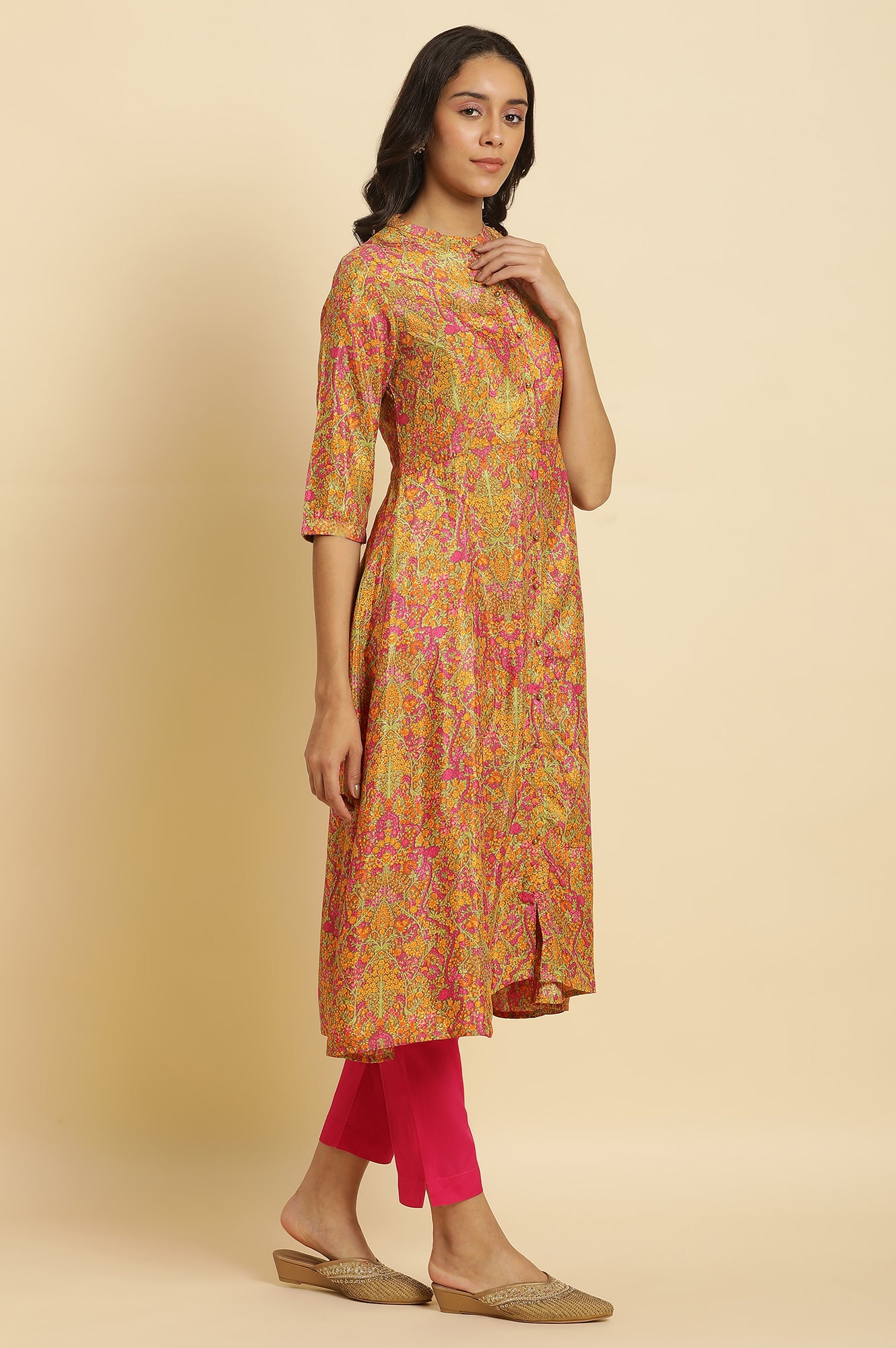 Multi-Coloured Floral Printed Kurta And Pants Set