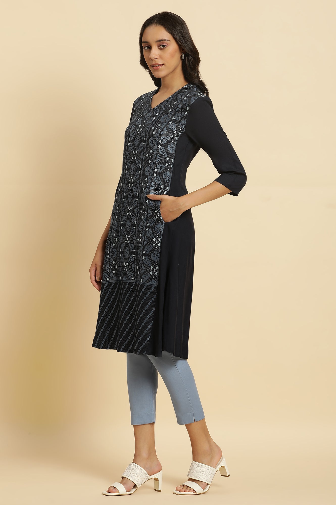 Blue Suzani Motif Dobby Kurta - wforwoman