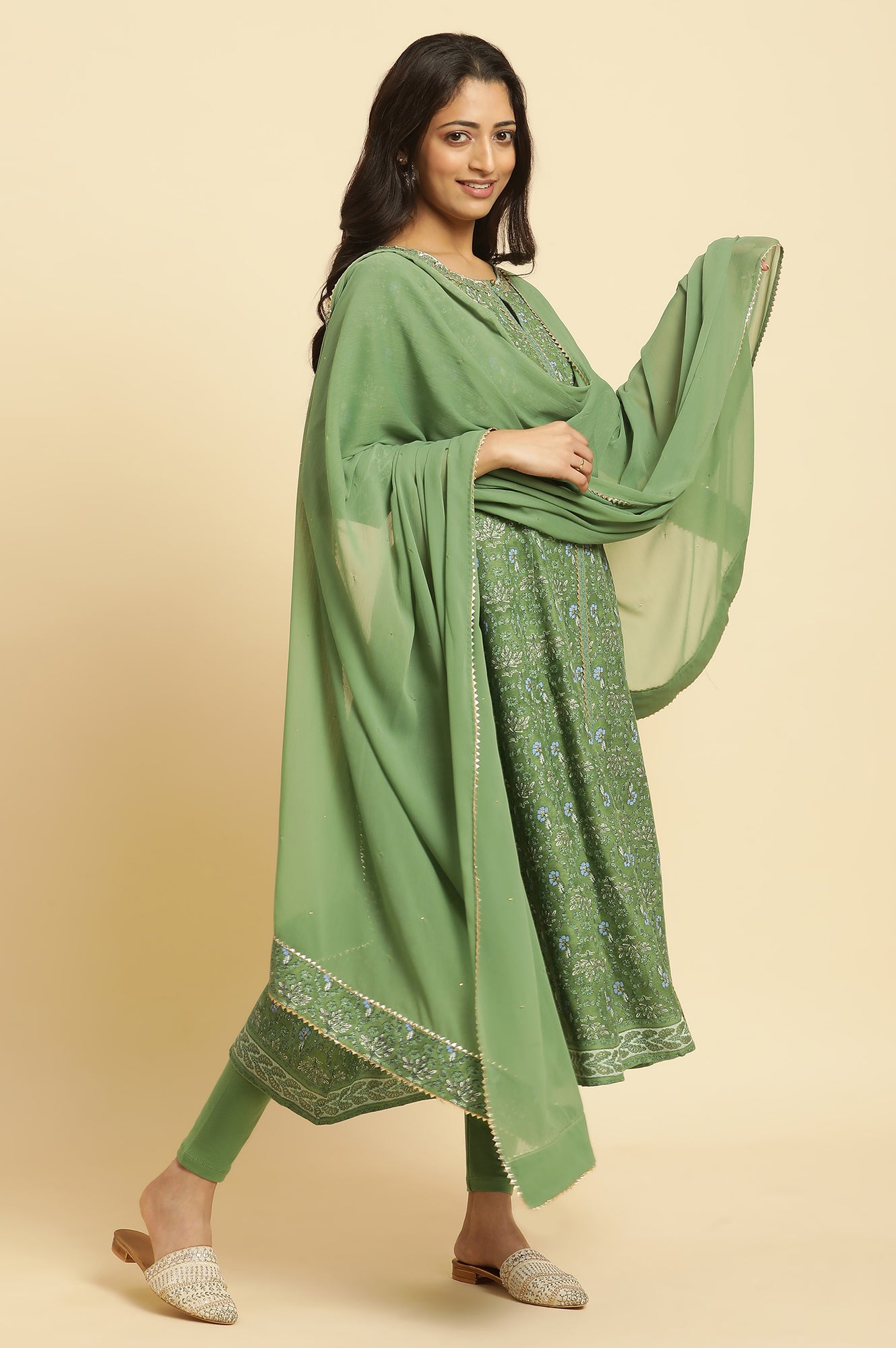 Green Solid Chiffon Dupatta With Gold Mukaish