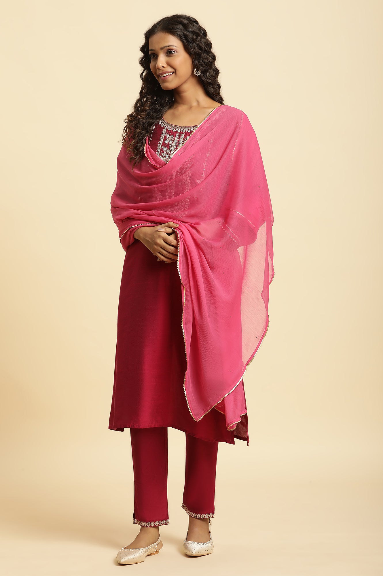 Pink Solid Chiffon Dupatta With Gotta Border