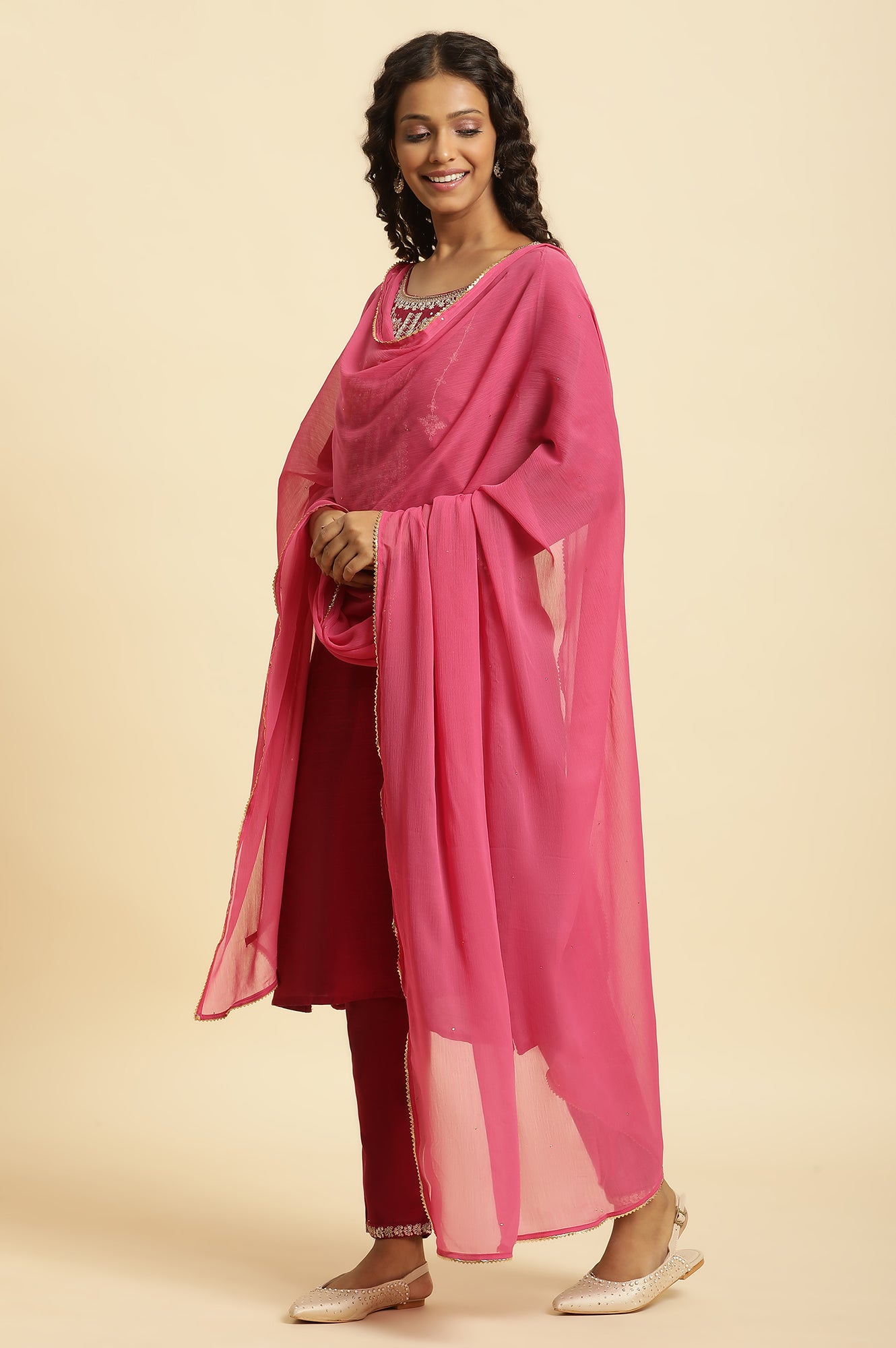 Pink Solid Chiffon Dupatta With Gotta Border