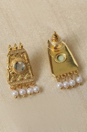 Gold Finely Crafted Stud Earrings with Polki