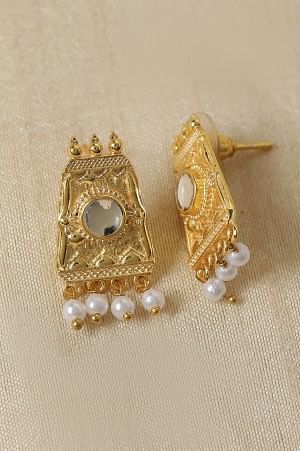 Gold Finely Crafted Stud Earrings with Polki