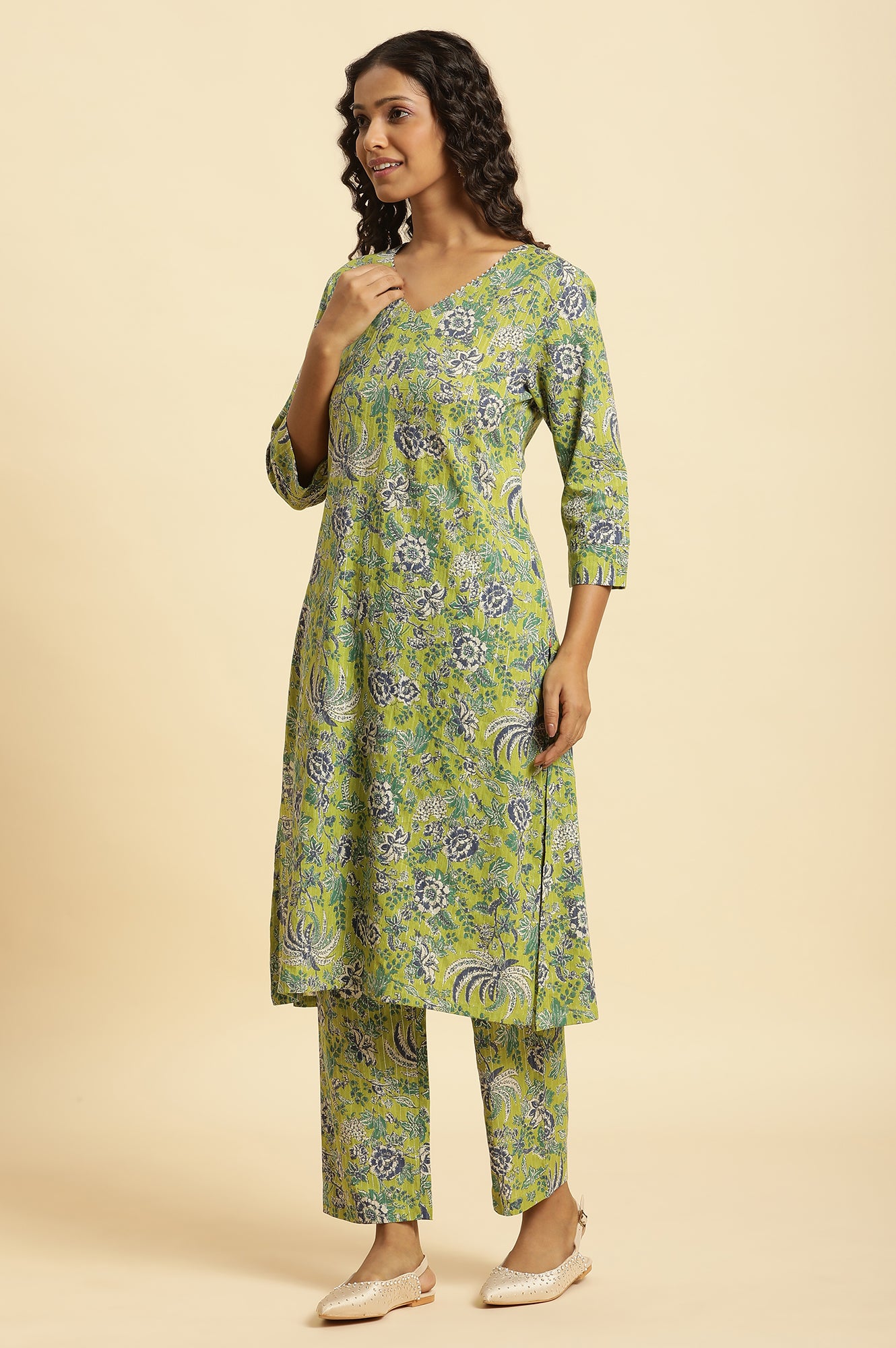 Light Green Floral Printed Kurta, Pants And Dupatta Set - wforwoman