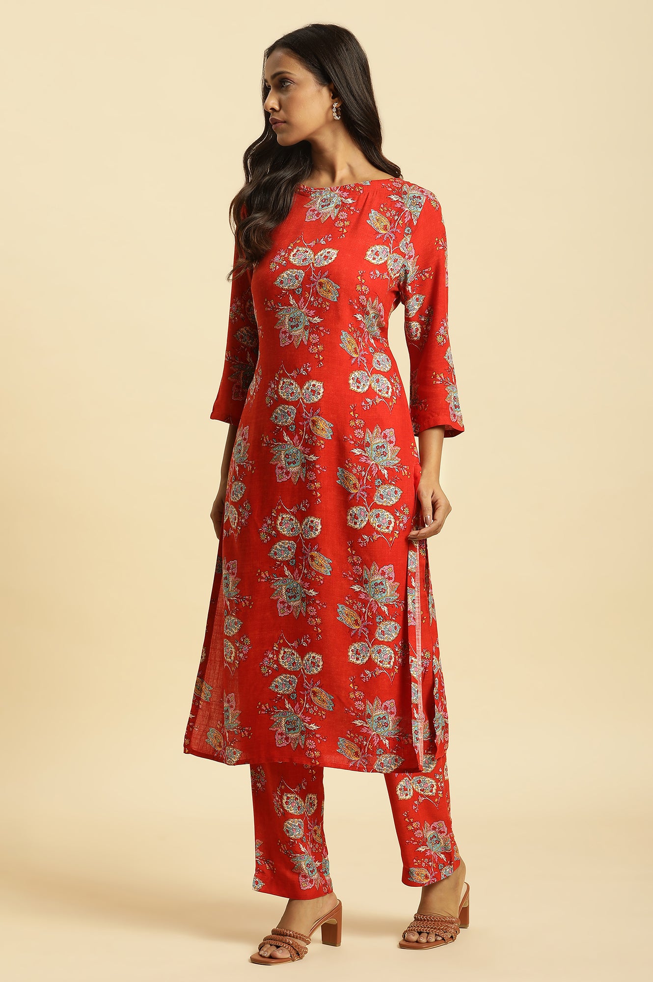 Red Floral Printed Straight Kurta And Straight Pants Co-Ord Set - wforwoman