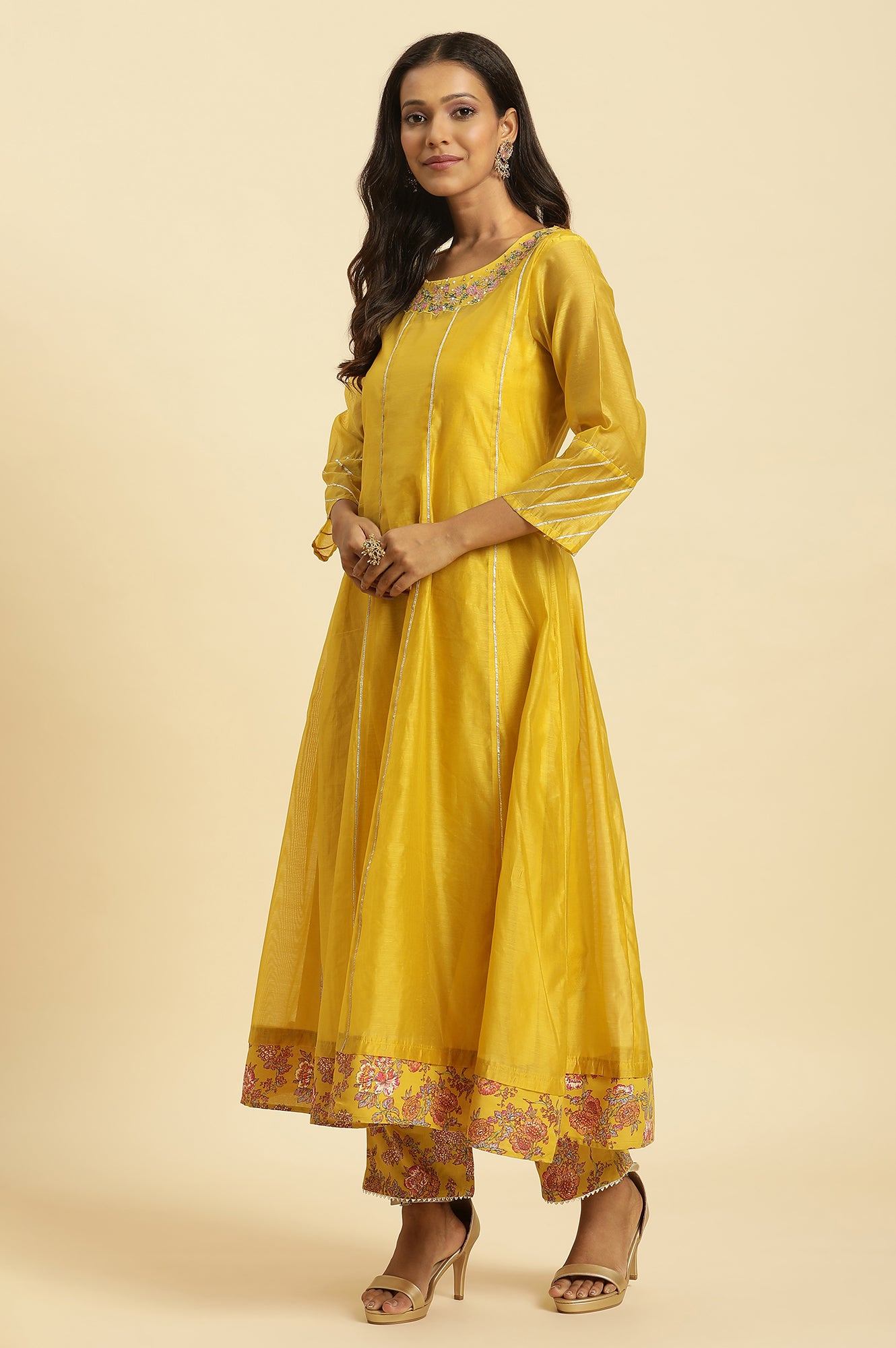 Beautiful Yellow Georgette Floral Kurta Set With Heavy Digital Print Work With Georgette Dupatta For Women, Yellow Kurta Set, Punjabi fashion Suit