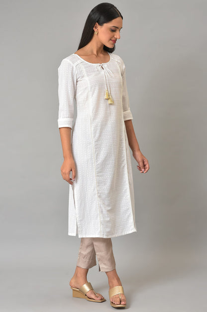 White Panelled Round Neck kurta