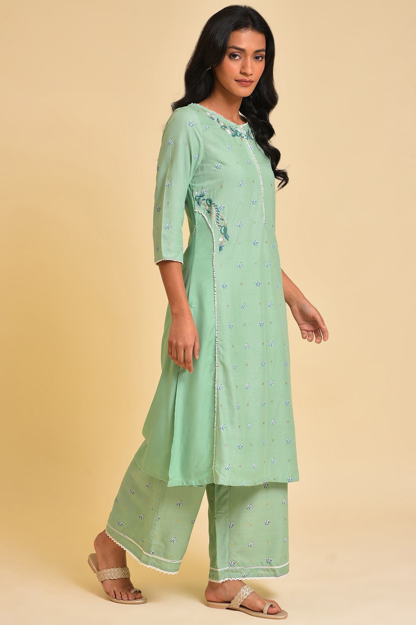 Green Embroidered Straight Kurta - wforwoman