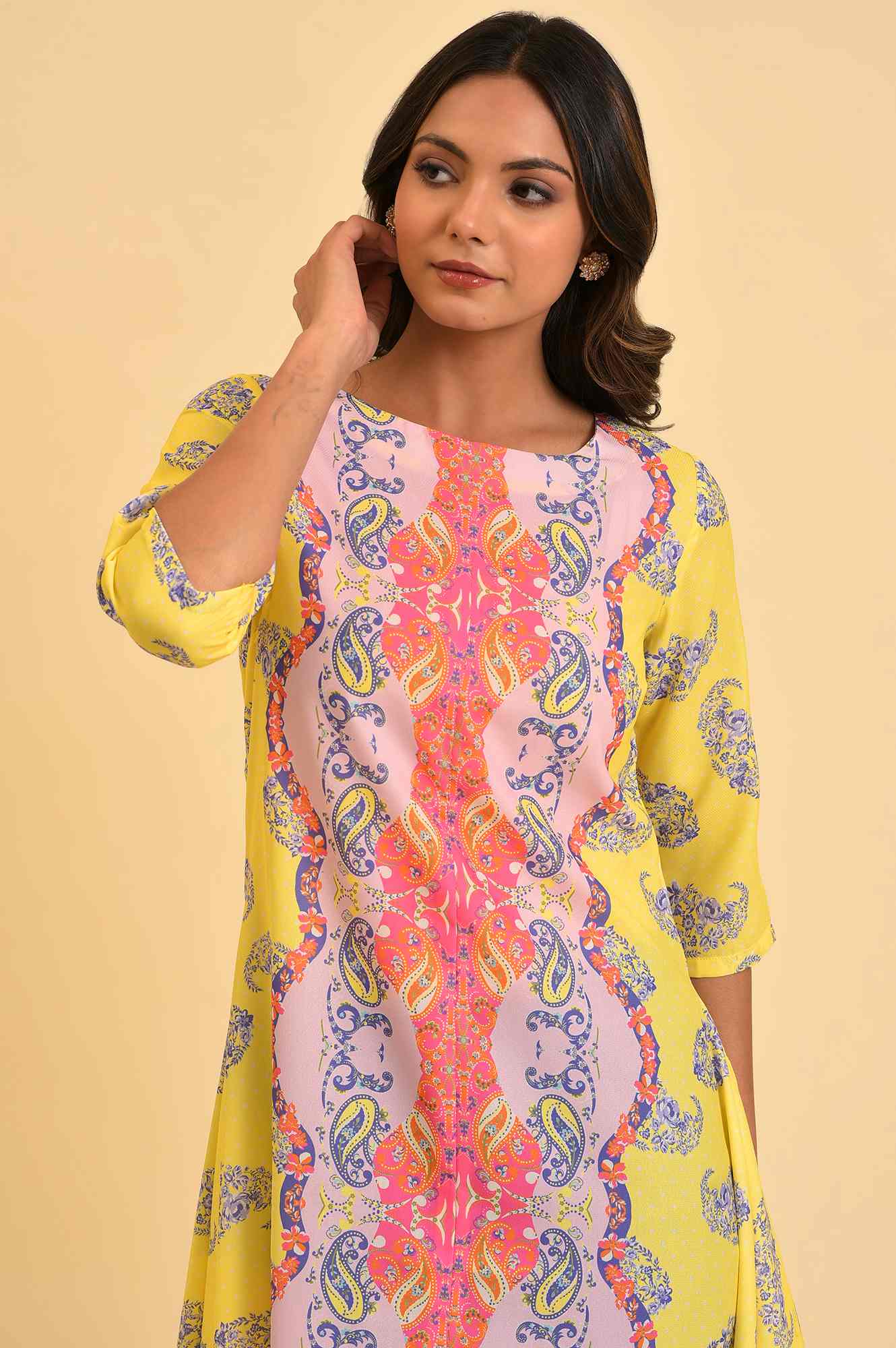 Yellow Centre Placement Asymmetrical kurta