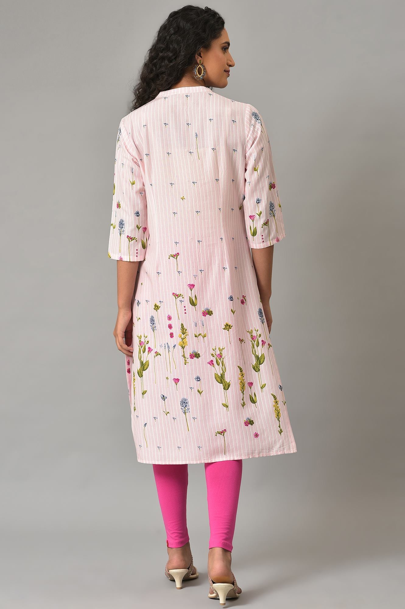 Light Pink Floral Printed Kurta in Mandarin Collar - wforwoman