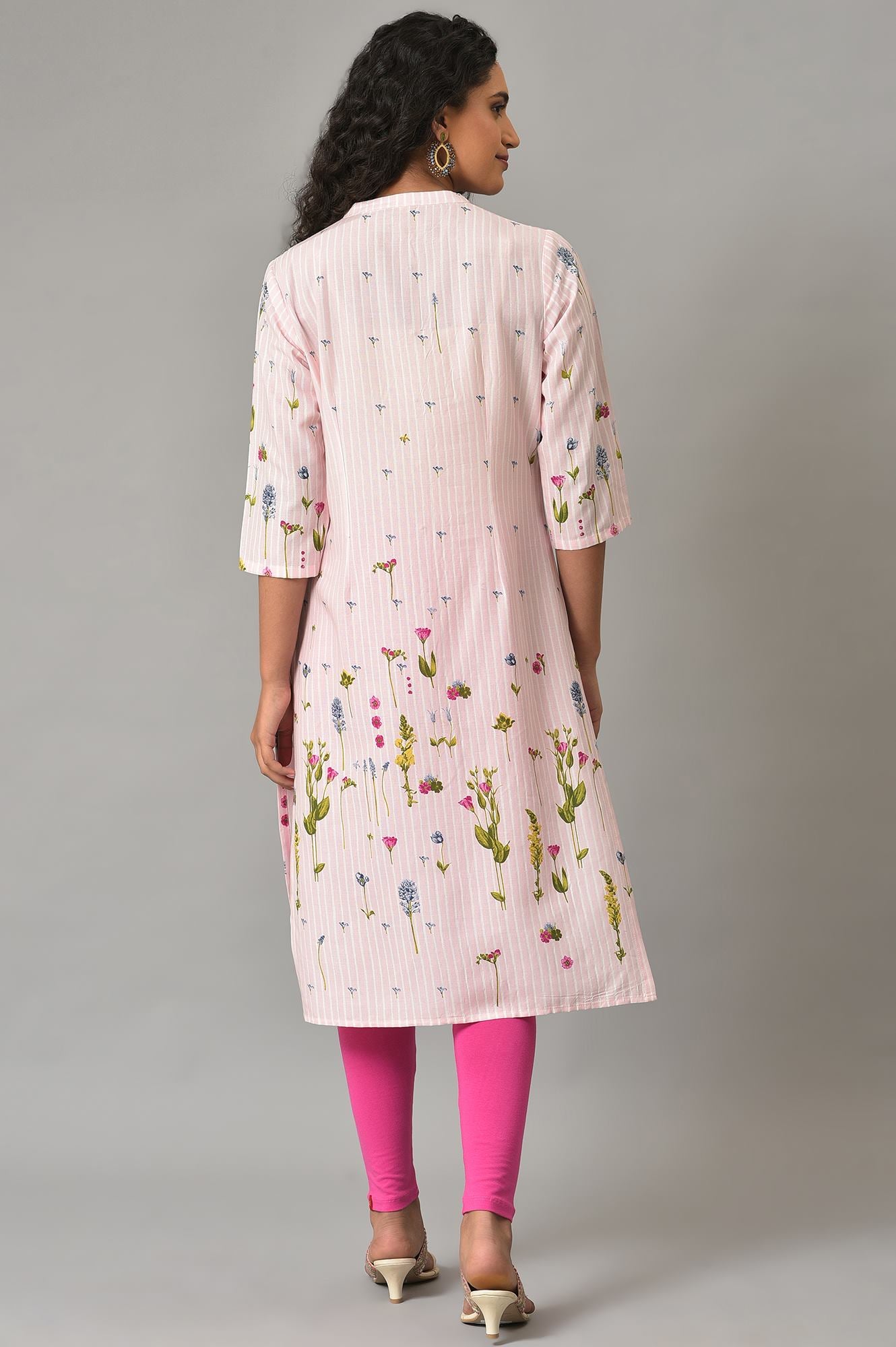 Light Pink Floral Printed Plus Size kurta In Mandarin Collar
