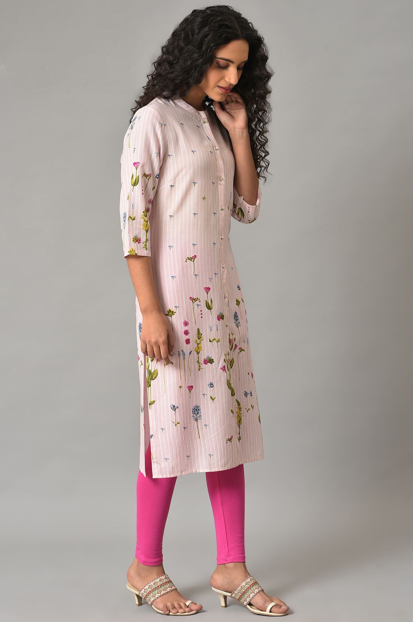 Light Pink Floral Printed Kurta in Mandarin Collar - wforwoman