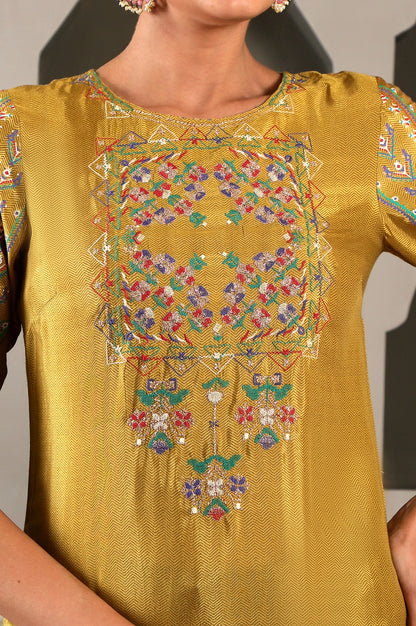 Yellow Geometric Printed Shantung Straight Kurta with Embroidered Yoke